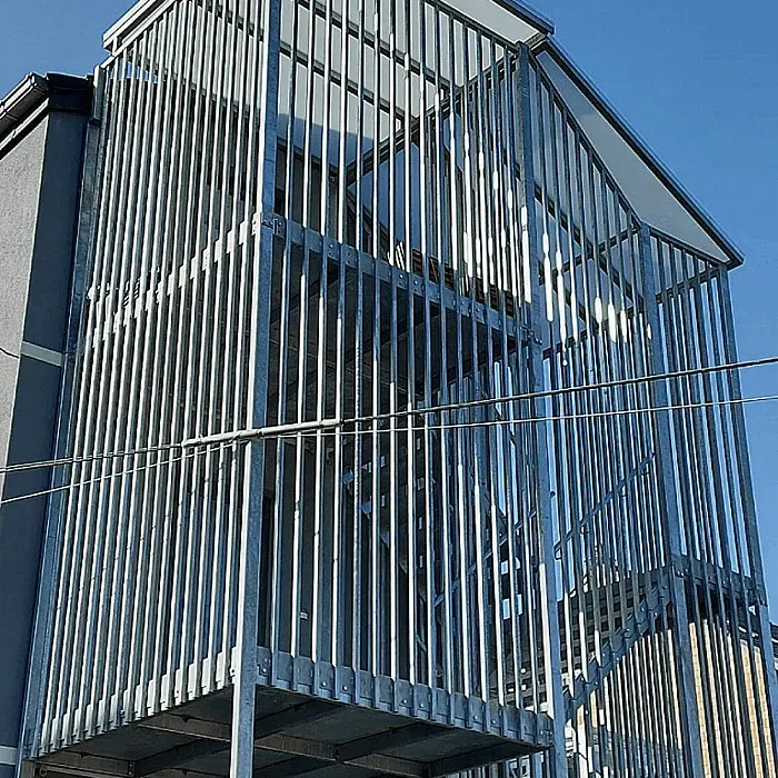 Cage en metal