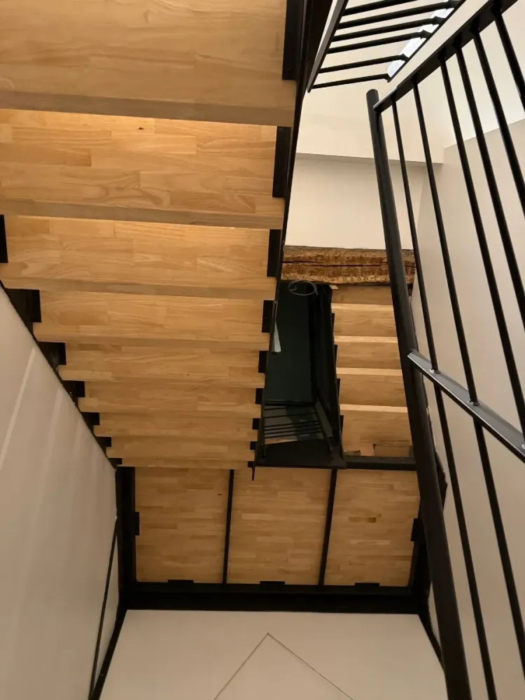 Création escalier metal et bois 3webp